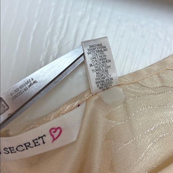 Vintage Victoria Secret Pajama Set Yellow Size Medium - Picture 4 of 6